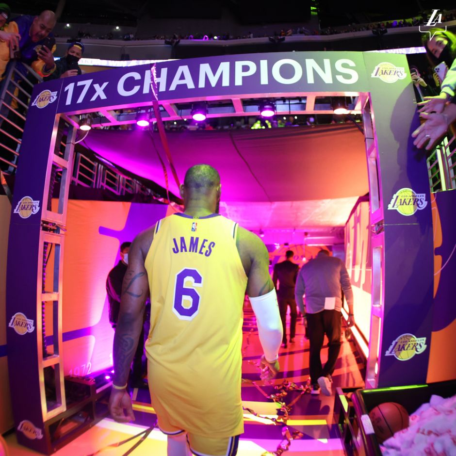 免费观看完整版 NBA 录像回放，篮网铁粉们准备好了吗？